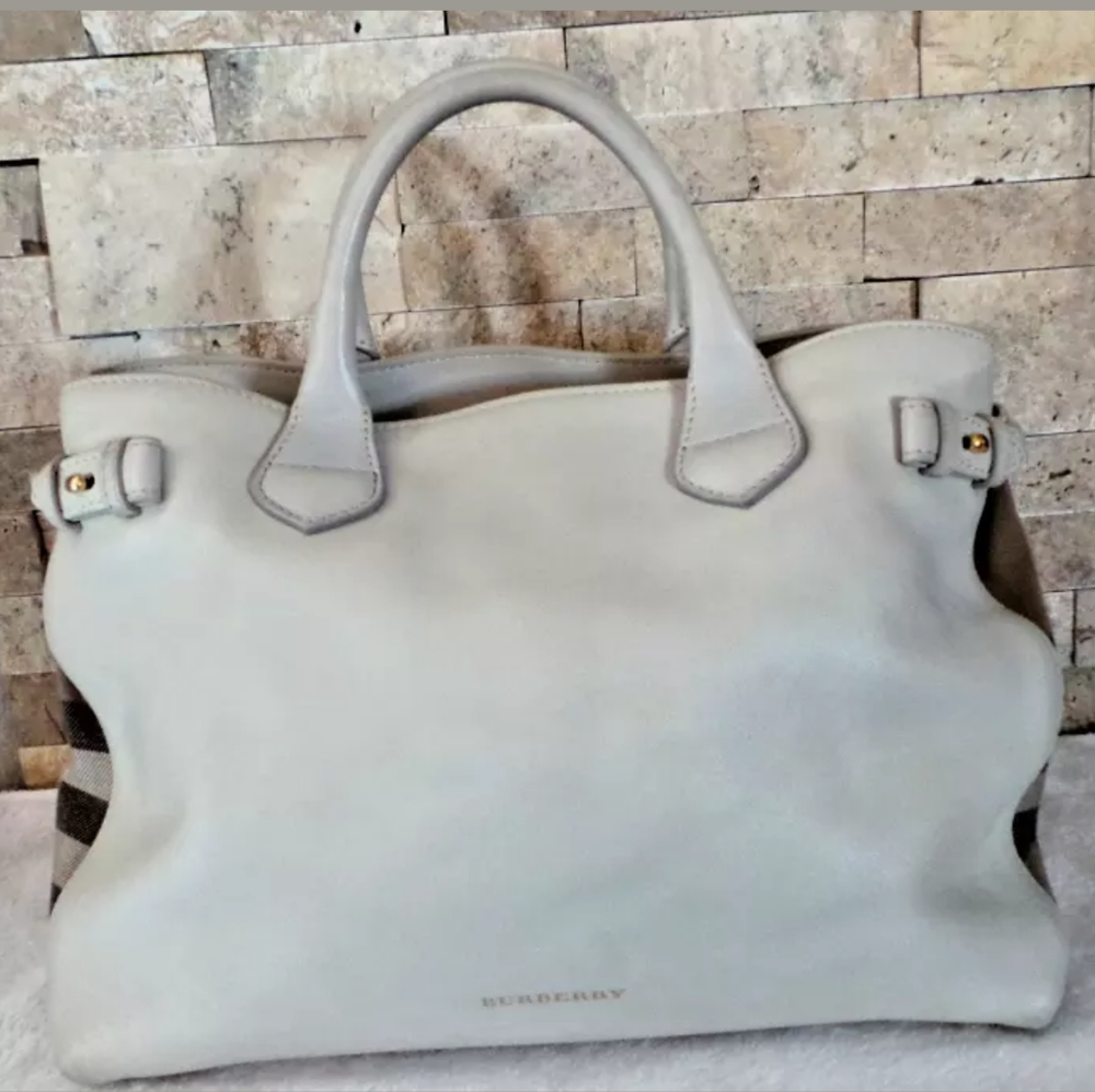 ✨SOLD✨Burberry House Check Derby leather Handbag